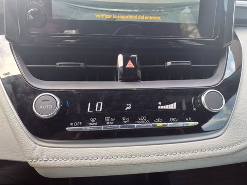 Used 2024 Toyota Corolla SE FWD image 21