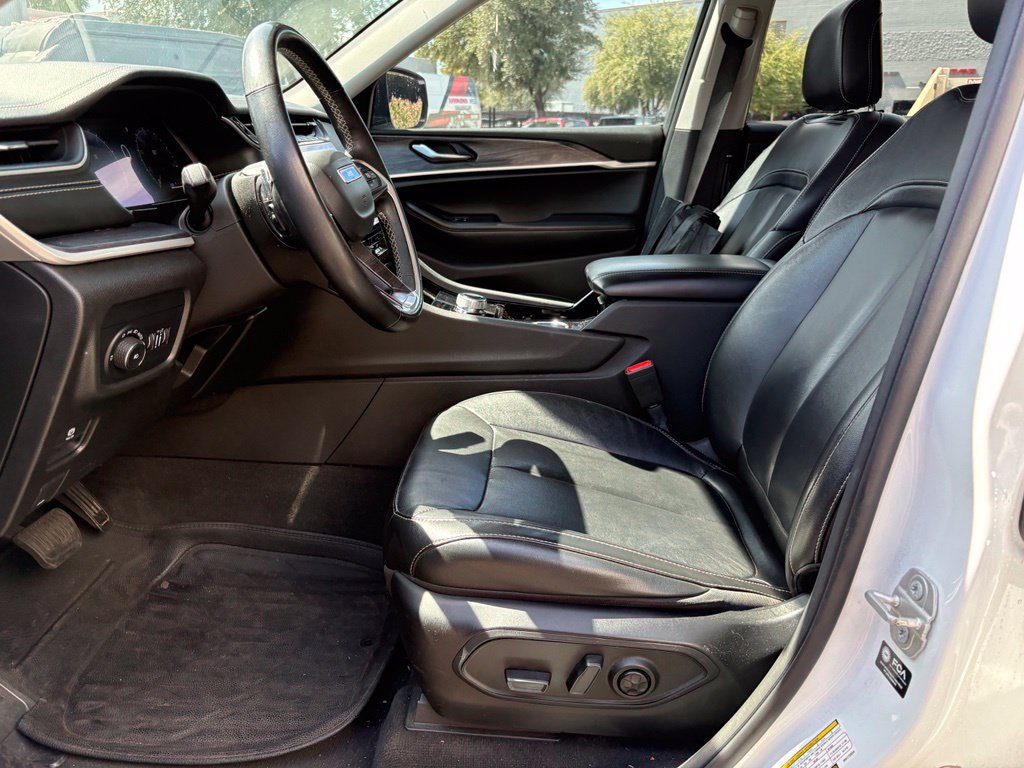 Used 2021 Jeep Grand Cherokee L Limited AWD/4WD image 8