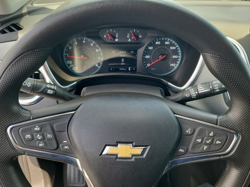 Used 2020 Chevrolet Equinox LS w/ LS Convenience Package AWD/4WD image 20