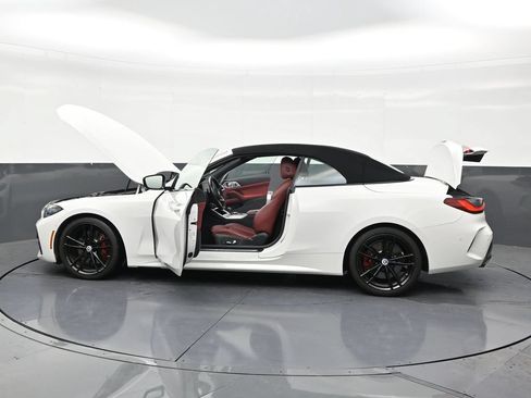 Used 2023 BMW M440i Convertible w/ Premium Package RWD image 30