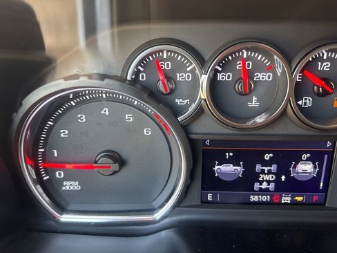 Used 2021 Chevrolet Silverado 2500 LT w/ Convenience Package image 13