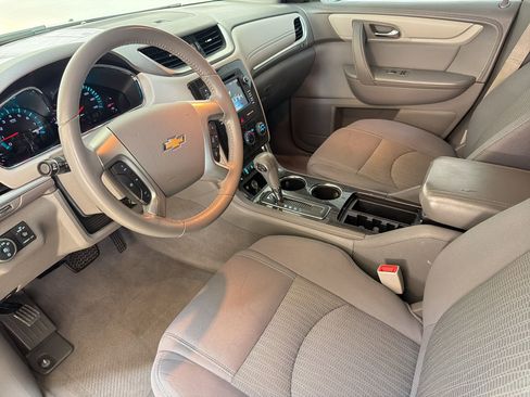 Used 2014 Chevrolet Traverse LT w/ All-Star Edition FWD image 4
