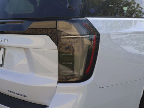 New 2026 Chevrolet Suburban Premier AWD/4WD image 7