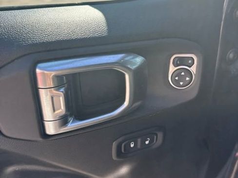 Used 2022 Jeep Wrangler Unlimited Sport S image 12