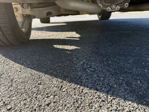 Used 2020 Ford Explorer Platinum w/ Premium Technology Package image 19