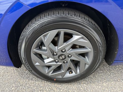Used 2024 Hyundai Elantra SEL FWD image 22