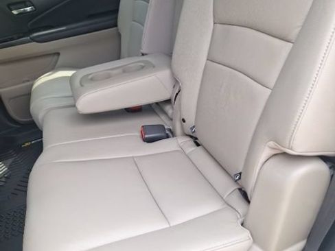 Used 2022 Honda Pilot EX-L image 18