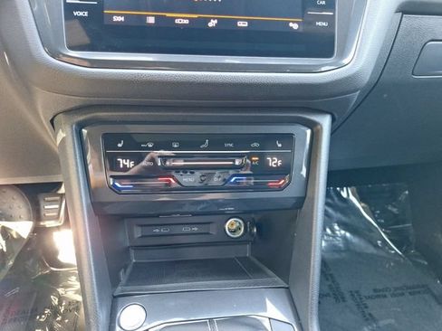 Certified 2024 Volkswagen Tiguan SE R-Line FWD image 17