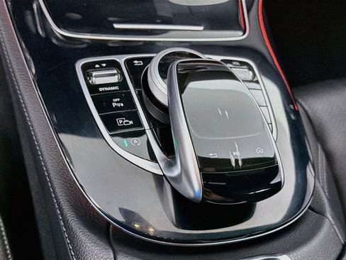 Used 2017 Mercedes-Benz E 300 image 21