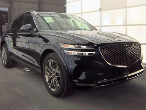Used 2025 Genesis GV70 2.5T w/ Advanced Package AWD/4WD image 2