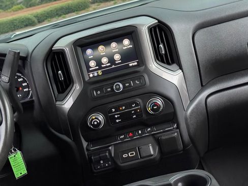 Used 2023 Chevrolet Silverado 2500 Custom w/ Custom Convenience Package image 5