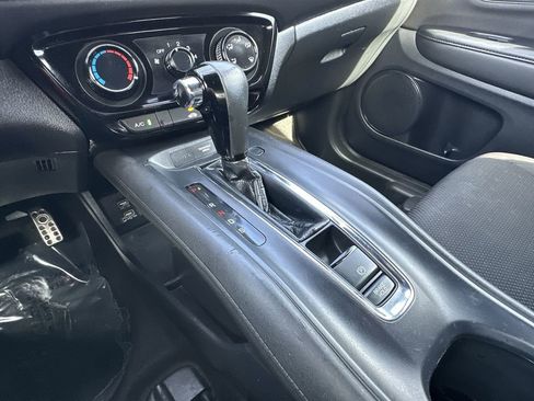 Used 2021 Honda HR-V Sport image 28