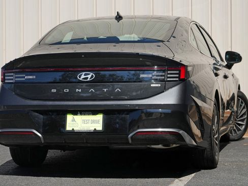 Used 2025 Hyundai Sonata SEL FWD image 4
