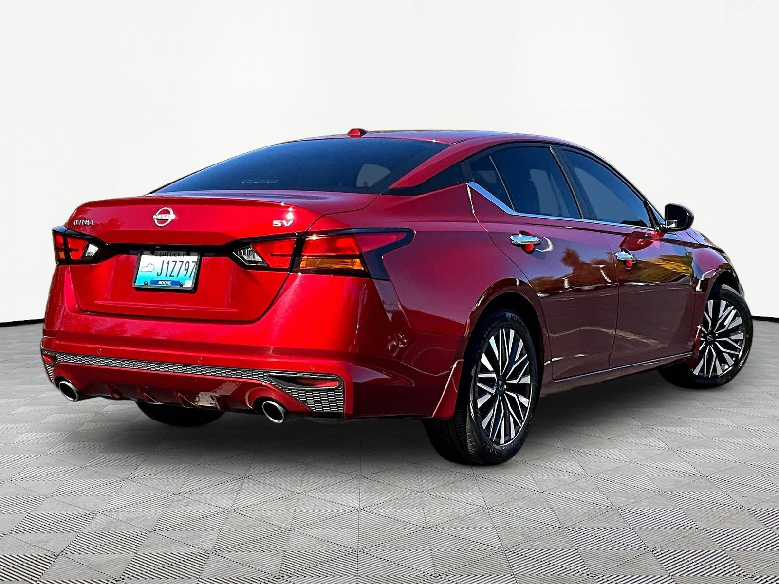 Used 2024 Nissan Altima 2.5 SV w/ SV Premium Package FWD image 6