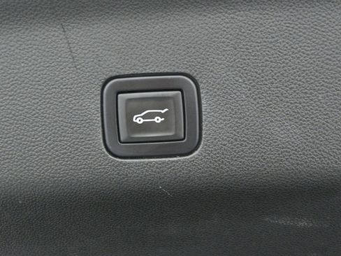 Used 2021 GMC Yukon AT4 w/ Rear Media and Nav Package image 30