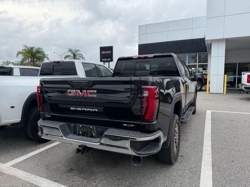 Used 2024 GMC Sierra 2500 SLT w/ SLT Premium Package AWD/4WD image 9