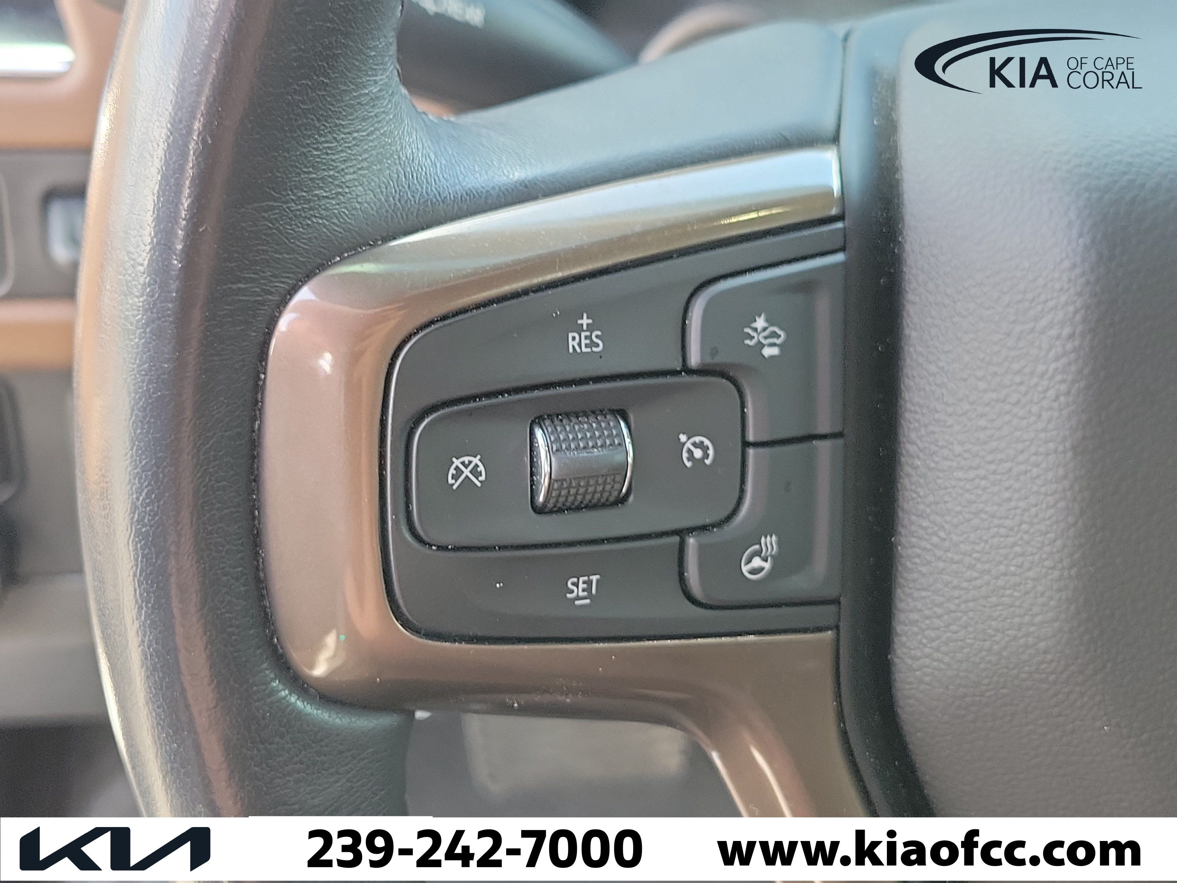 Used 2022 Chevrolet Suburban High Country RWD image 28