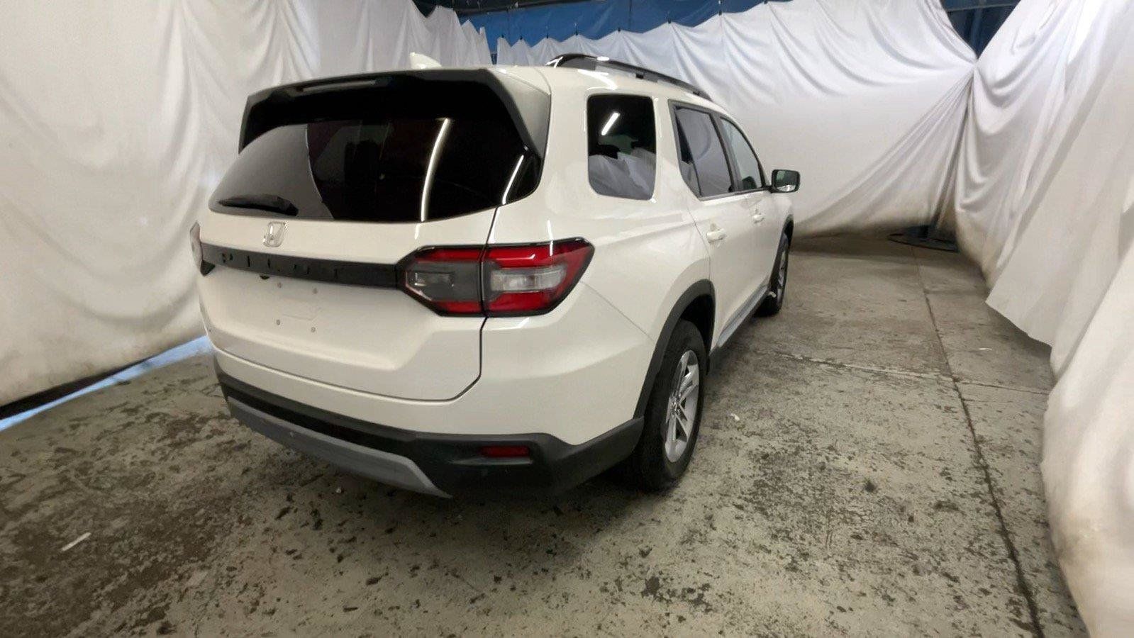 Certified 2025 Honda Pilot EX-L image 6