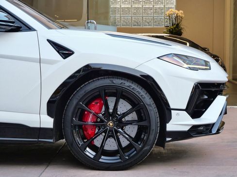 Used 2023 Lamborghini Urus S image 9