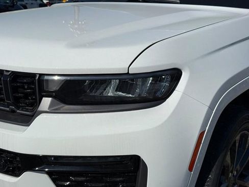 New 2026 Jeep Grand Cherokee Limited image 11