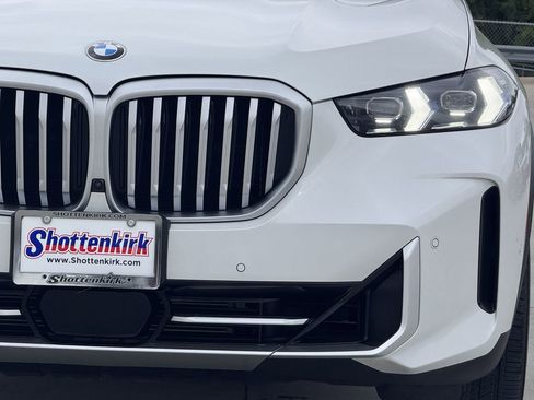 Used 2024 BMW X5 xDrive40i w/ Premium Package AWD/4WD image 8