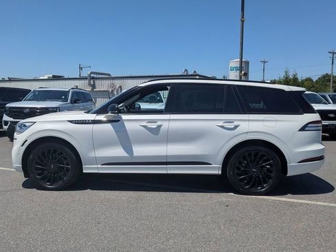 Used 2023 Lincoln Aviator Reserve w/ Equipment Group 201A RWD image 6