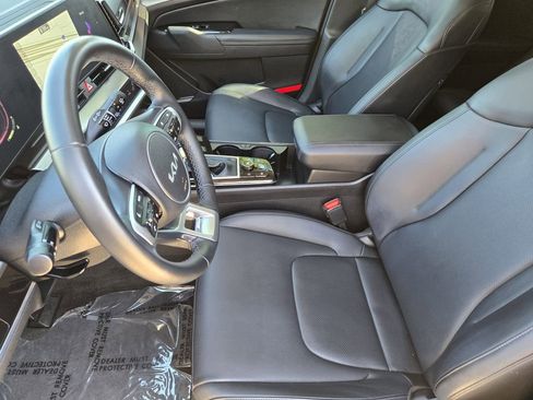 Certified 2024 Kia Sportage EX FWD image 18
