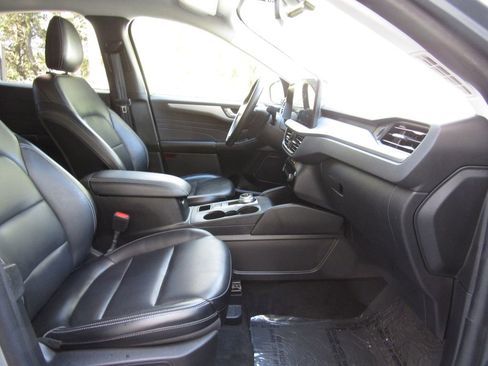 Used 2024 Ford Escape Platinum AWD/4WD image 19