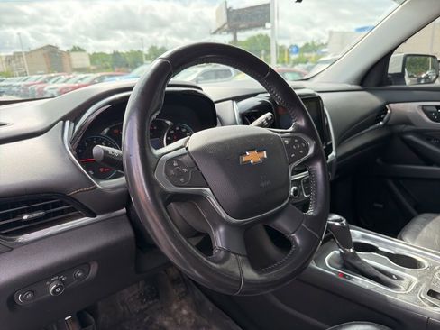 Used 2020 Chevrolet Traverse LT w/ LT Premium Package FWD image 15