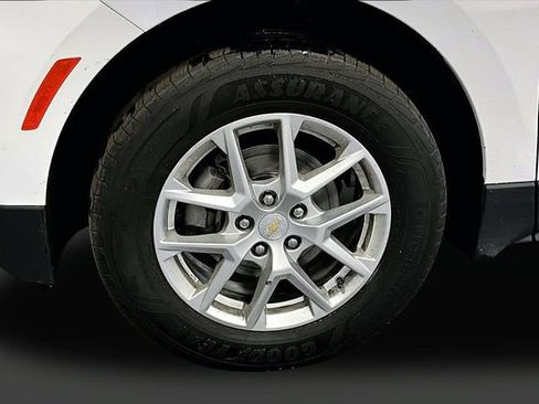 Used 2022 Chevrolet Equinox LT image 30