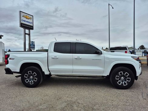 Used 2023 Chevrolet Colorado Z71 w/ Z71 Convenience Package 2 image 2
