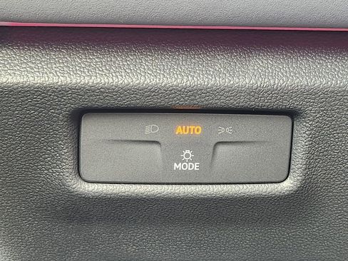 New 2026 Volkswagen Tiguan SE R-Line image 12