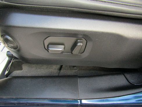 Used 2025 Jeep Gladiator Rubicon w/ Convenience Group image 21