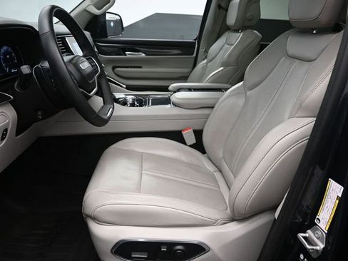 Used 2022 Jeep Wagoneer Series I w/ Premium Group I image 25