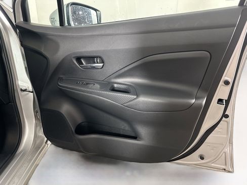 Used 2024 Nissan Versa SV FWD image 29