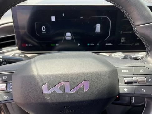 Used 2024 Kia EV9 Land AWD/4WD image 42
