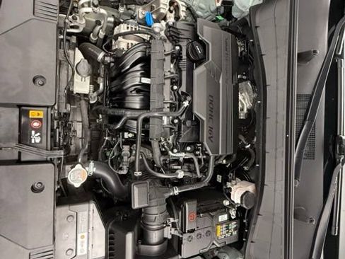 Used 2025 Hyundai Kona SEL FWD image 9