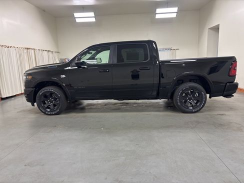 New 2026 RAM 1500 4x4 Crew Cab image 5
