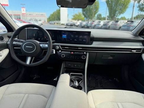 Used 2025 Hyundai Sonata SEL FWD image 20