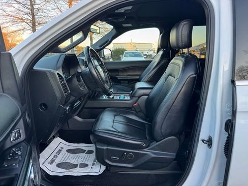 Used 2019 Ford Expedition Max Limited image 16