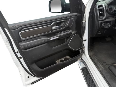 Used 2023 RAM 1500 Laramie AWD/4WD image 10