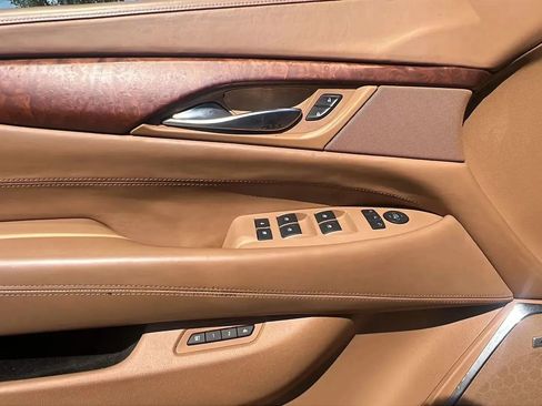 Used 2016 Cadillac Escalade Platinum image 22