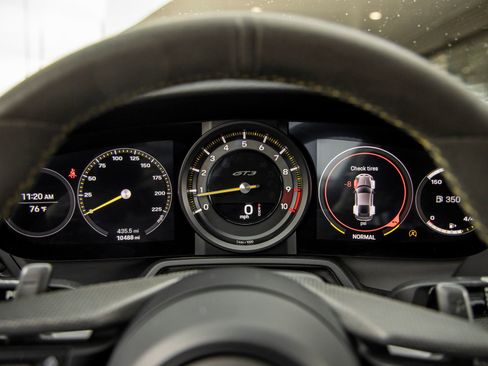 Certified 2022 Porsche 911 GT3 RWD image 36