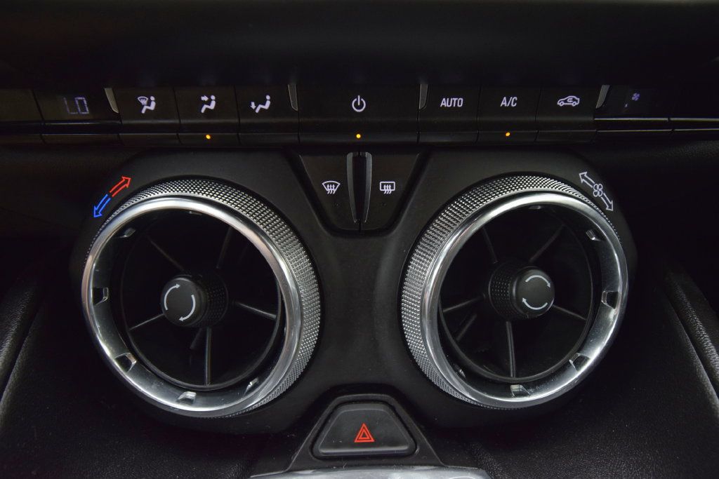 Used 2017 Chevrolet Camaro LT RWD image 27