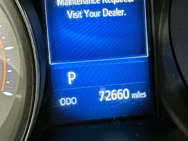 Used 2018 Toyota C-HR XLE FWD image 14