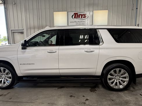 Used 2021 Chevrolet Suburban Premier w/ Premium Package AWD/4WD image 15