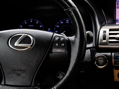 Used 2014 Lexus LS 460 AWD w/ F Sport Package image 27