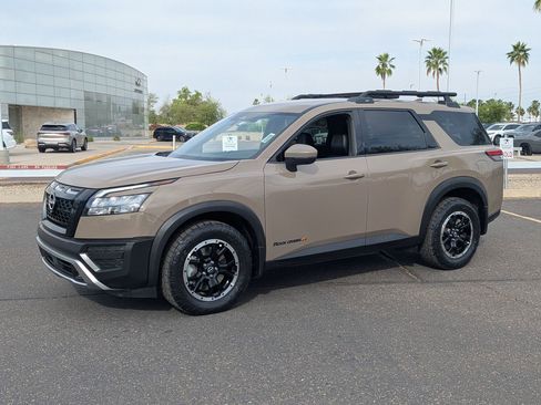 Certified 2023 Nissan Pathfinder Rock Creek image 3