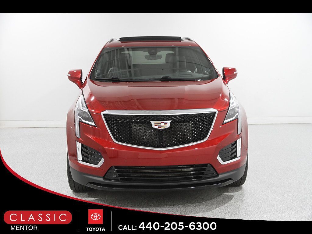 Used 2023 Cadillac XT5 Sportv w/ Platinum Package AWD/4WD image 2