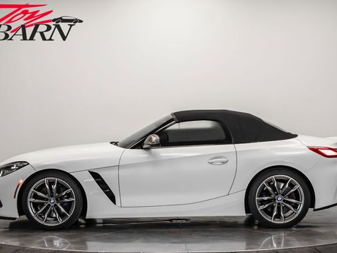 Used 2020 BMW Z4 M40i w/ Driving Assistance Package image 10